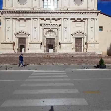 Finestre Aquilane- Affitti Brevi Italia Lejlighed